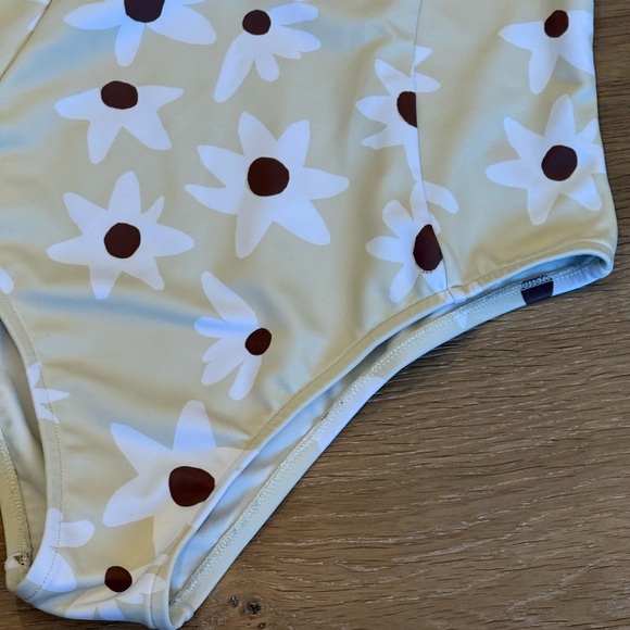 DO NOT BUY - Hold For @stephielea Zulu & Zephyr Paper Flower One Piece Swim Suit - Picture 9 of 14